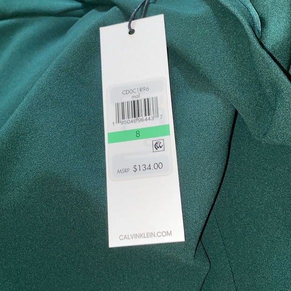 ✨SALE✨NWT! Green Calvin Klein Split Sleeve Sheath Dress - Picture 7 of 10